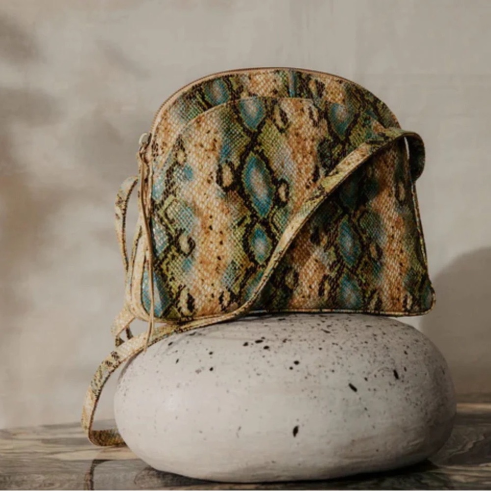 HOBO Beckett Crossbody Bag